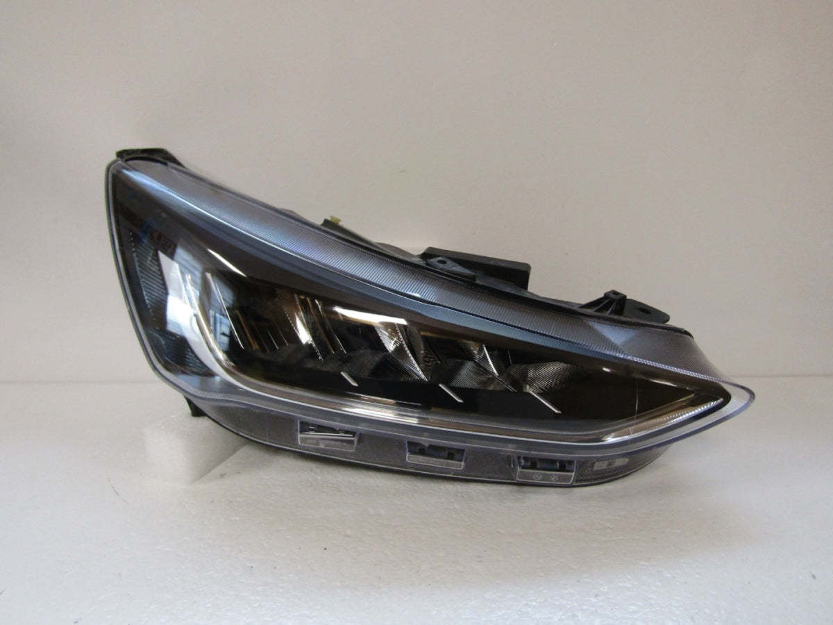 Prednji far FORD FOCUS MK4 IV LIFT LED 22- RH