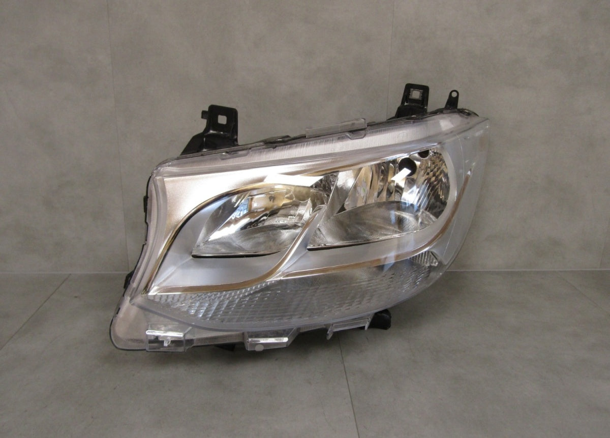 Prednji far MERCEDES SPRINTER W910 W907 halogen 18- LH A9109060000