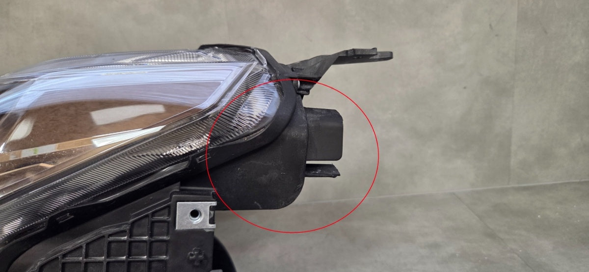 Prednji far SUZUKI VITARA 2 II LED LIFT 24- LH lijevi KOITO 100 7R016