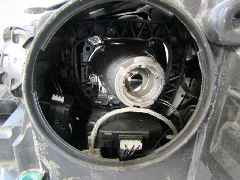 Prednji far LAND ROVER DISCOVERY SPORT L550 xenon zakretni RH desni 15-19 FK7213W029HG