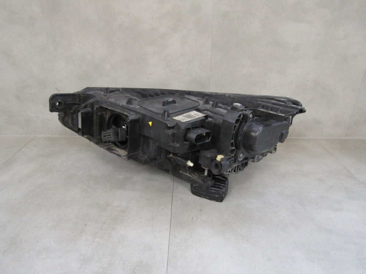 Prednji far VOLKSWAGEN PASSAT B8 LED RH desni 14-19 3G1941036H