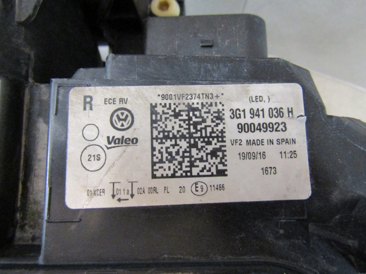 Prednji far VOLKSWAGEN PASSAT B8 LED RH desni 14-19 3G1941036H