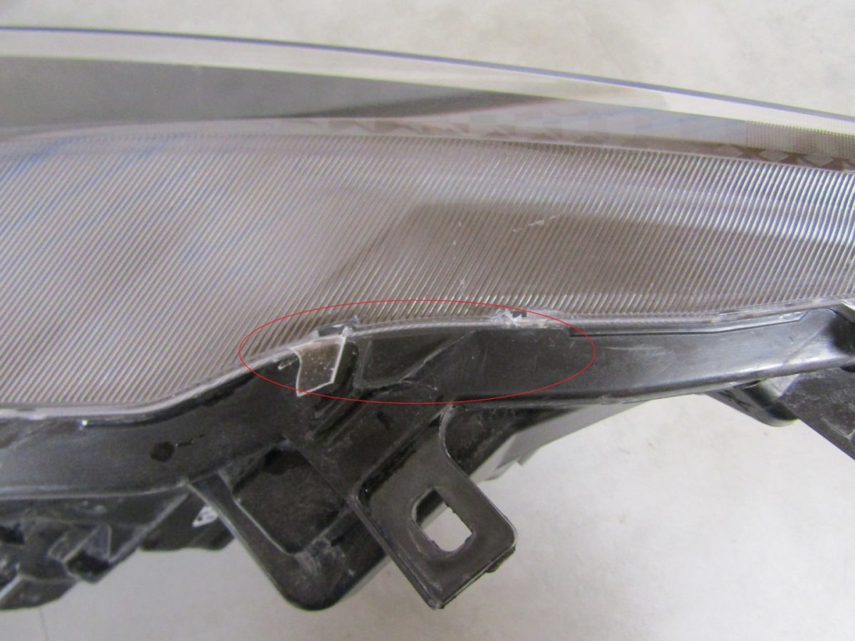 Prednji far TOYOTA YARIS IV 4 LED LH lijevi 20-