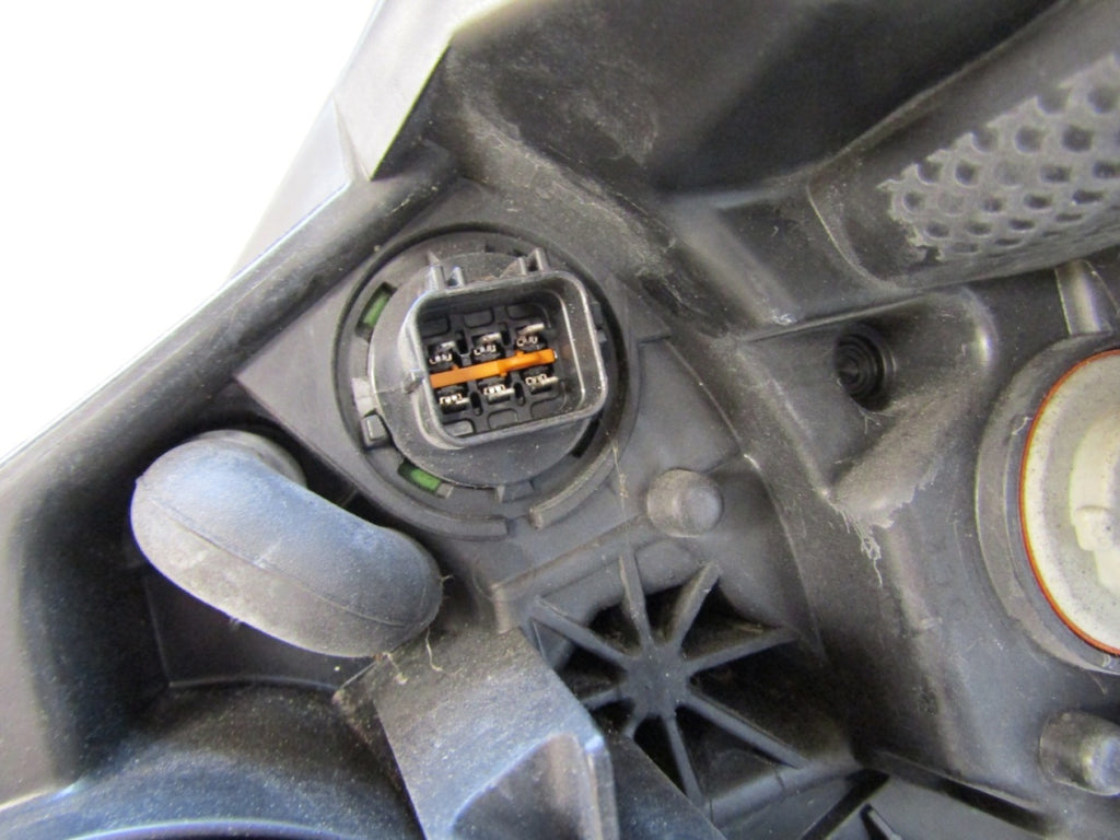 Prednji far KIA PICANTO III 3 halogen 17-20 RH