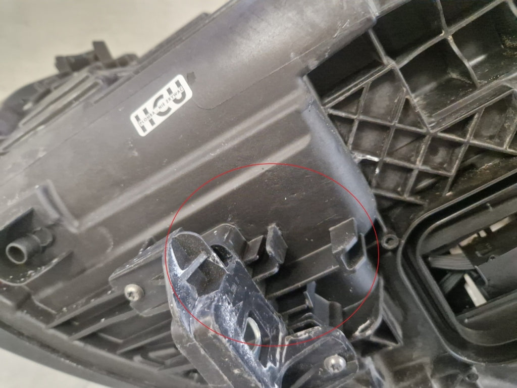 Prednji far MERCEDES EQA EQB FULL LED PERFORMANCE RH desni 21-24 A2439069000KZ