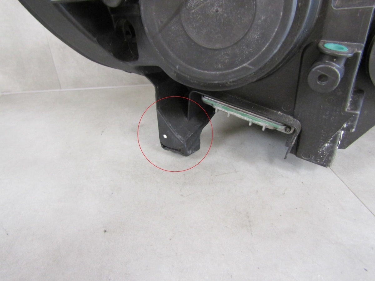 Prednji far TOYOTA PROACE 2 II xenon nezakretni 16-23 LH 9808589980-00
