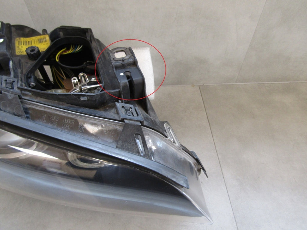 Prednji far BMW 3 E92 E93 06-10 xenon nezakretni RH 7162127-15