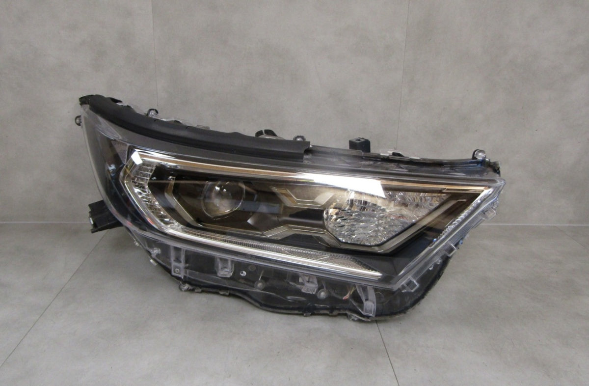 Prednji far Toyota RAV 4 IV 5 V LED 19-21 RH desni