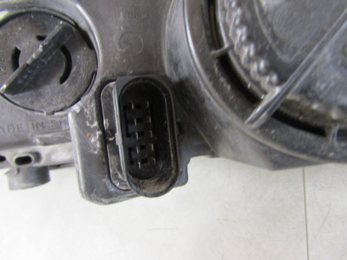 Prednji far SKODA RAPID halogen 12-16 desni RH 5JB941018