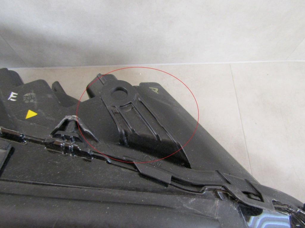 Prednji far LEXUS ES VII 300H FULL LED 18-21 RH desni