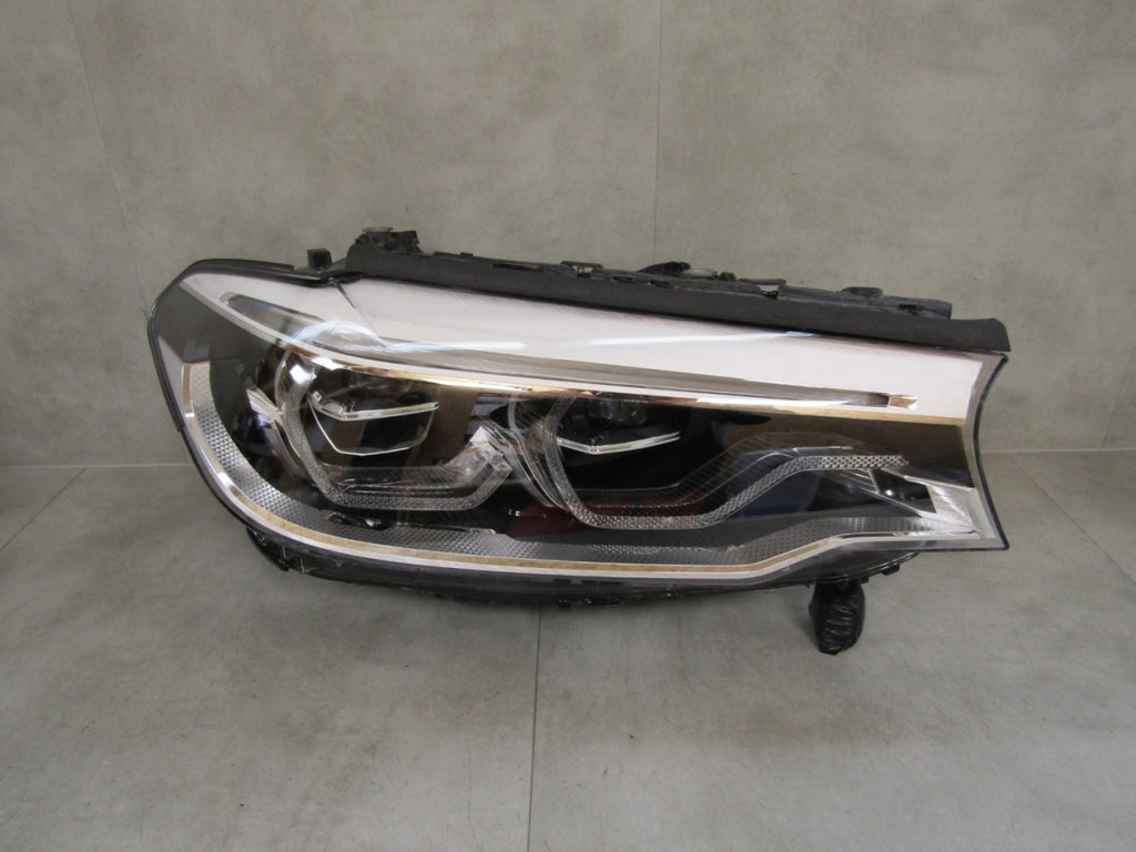 Prednji far BMW 5 G30 G31 Adaptive Full LED 17-20 RH desni 8499122-01