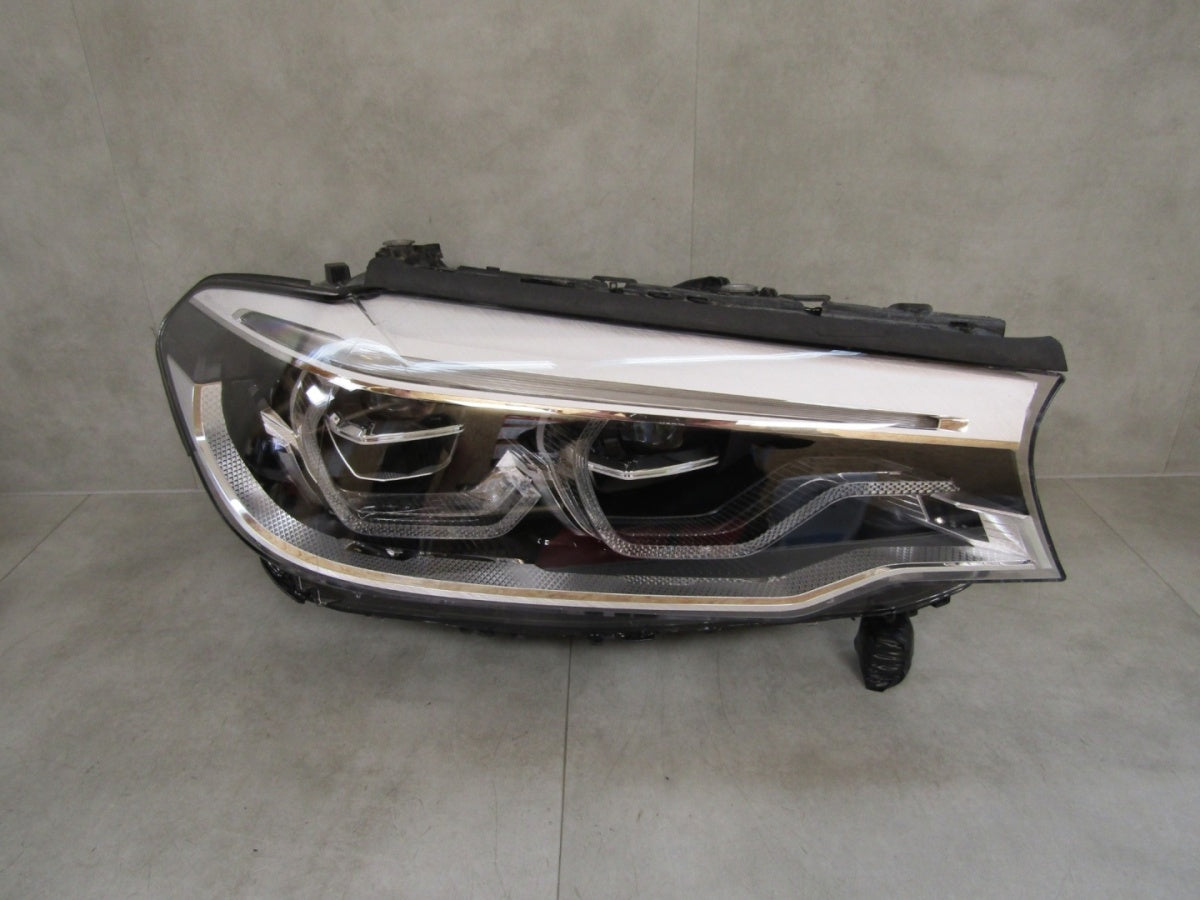 Prednji far BMW 5 G30 G31 Adaptive Full LED 17-20 RH desni 8499122-01