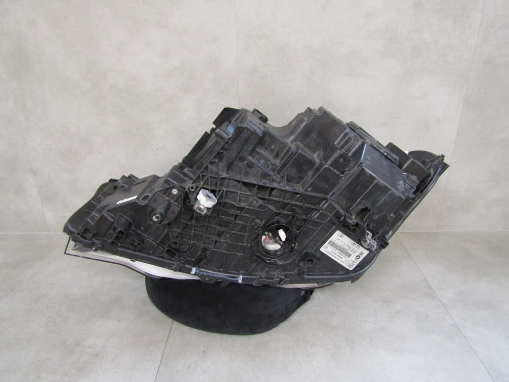 Prednji far BMW 5 G30 G31 Adaptive Full LED 17-20 RH desni 8499122-01