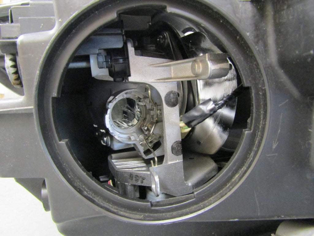 Prednji far LEXUS GS III 3 xenon zakretni LH lijevi 05-12
