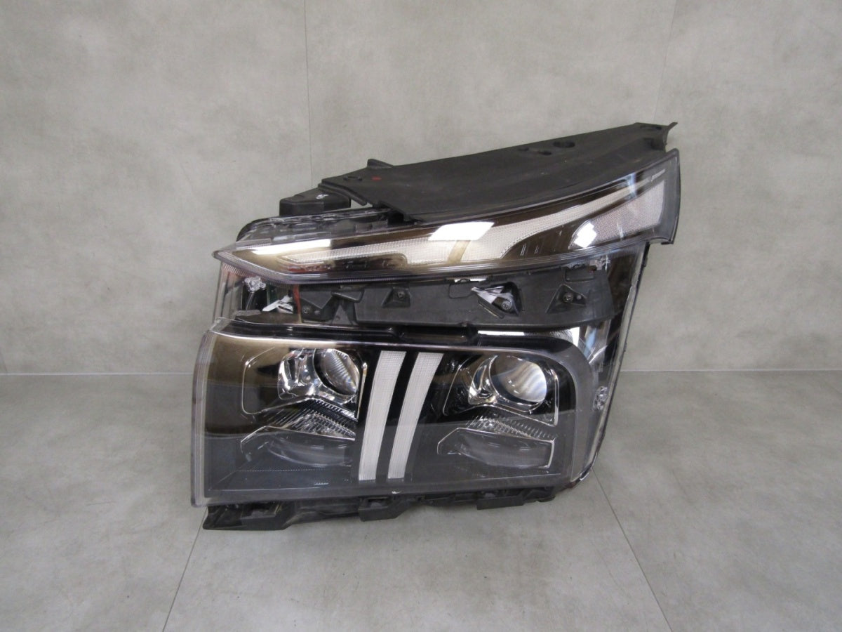 Prednji far HYUNDAI SANTA FE IV LIFT LED 20-24 LH lijevi 92101S1601