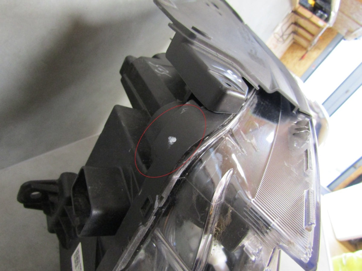 Prednji far HYUNDAI SANTA FE IV LIFT LED 20-24 LH lijevi 92101S1601