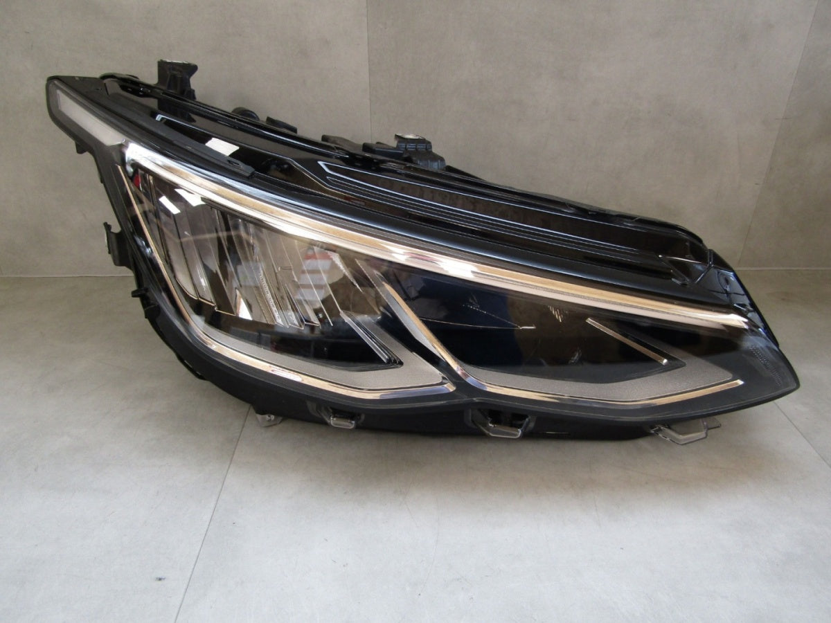 Prednji far VOLKSWAGEN VW GOLF 8 VIII LED 19-24 RH desni 5H1941006