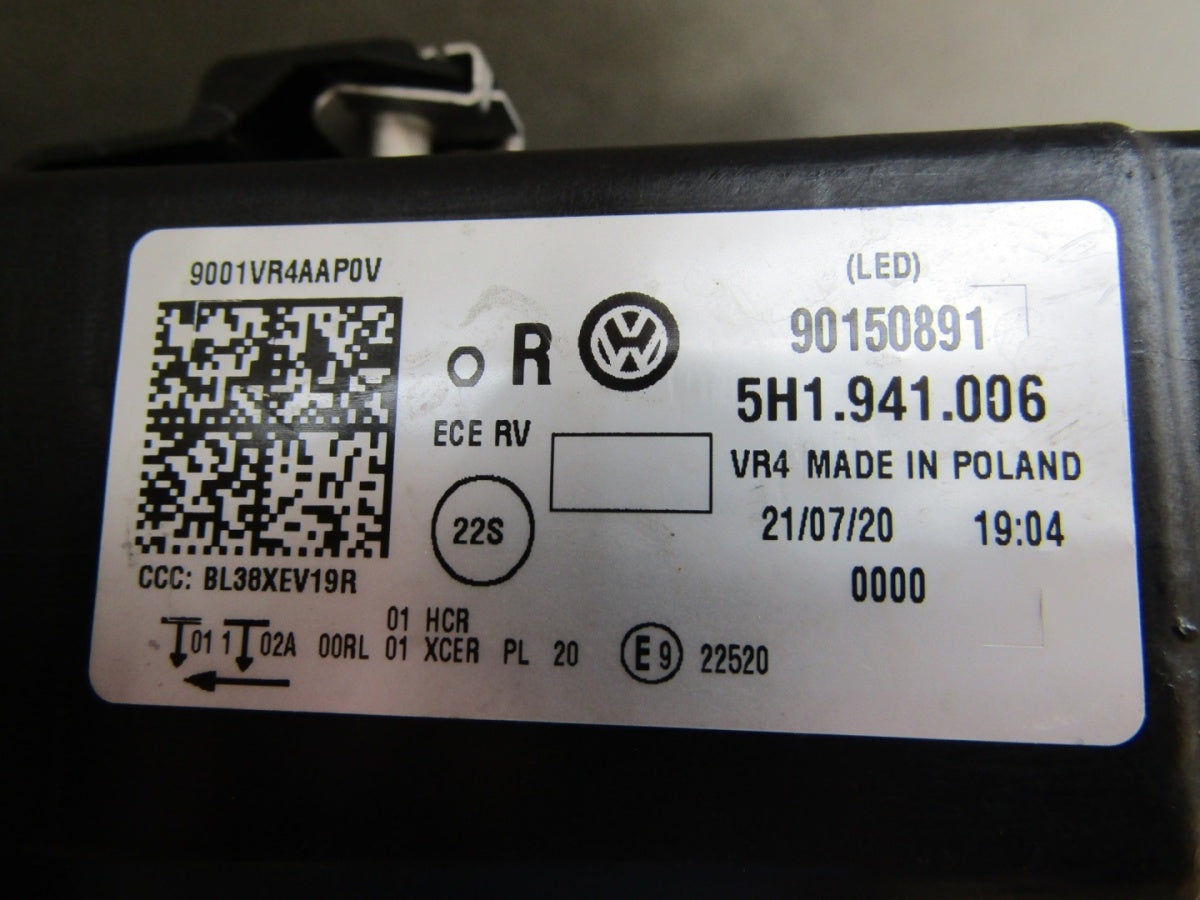 Prednji far VOLKSWAGEN VW GOLF 8 VIII LED 19-24 RH desni 5H1941006