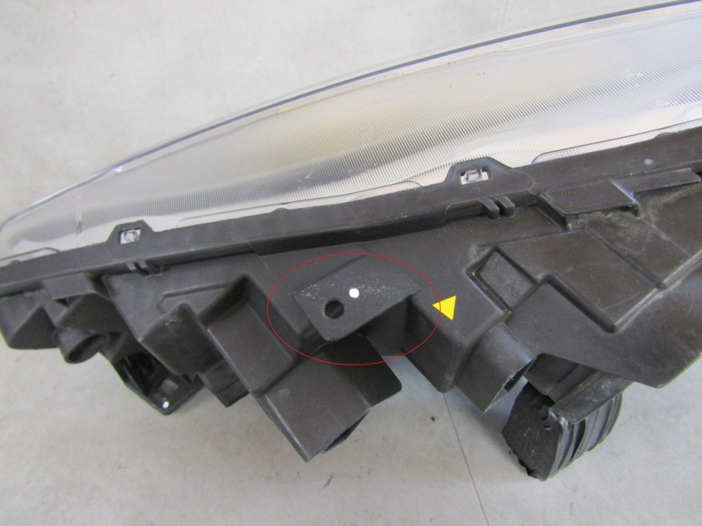 Prednji far FORD TRANSIT CONNECT MK2 LIFT halogen RH 17-21 KT1B-13W029-AF