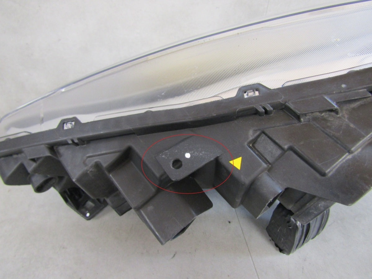 Prednji far FORD TRANSIT CONNECT MK2 LIFT halogen RH 17-21 KT1B-13W029-AF