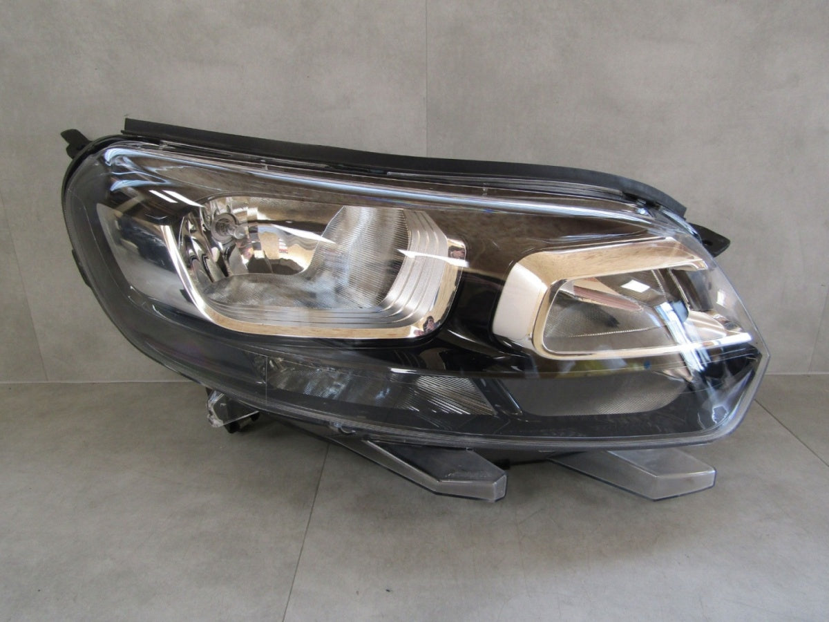 Prednji far Citroën Jumpy III 3 16-23 Vivaro halogen 19-23 RH desni 9808567680