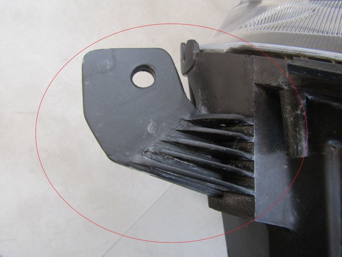 Prednji far Citroën Jumpy III 3 16-23 Vivaro halogen 19-23 RH desni 9808567680