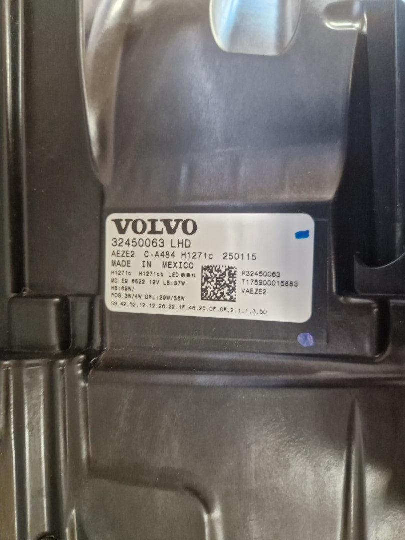 Prednji far VOLVO EX90 FULL LED PIXEL desni RH 22- 32450063