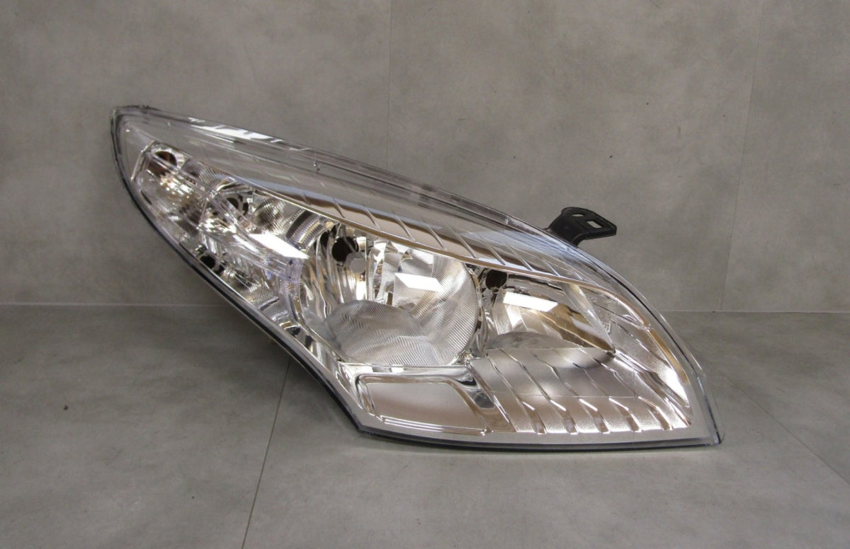 Prednji far RENAULT MEGANE 3 III SREBNA halogen RH 08-12