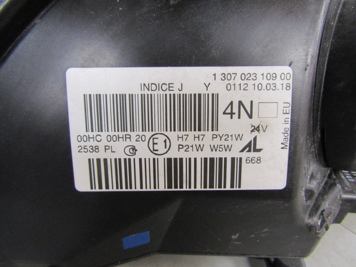 Prednji far RENAULT MEGANE 3 III SREBNA halogen RH 08-12