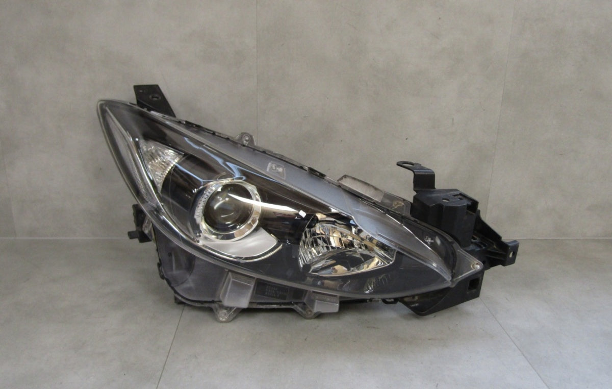 Prednji far MAZDA 3 III BM sa sočivom halogen RH 13-16 BHR151030