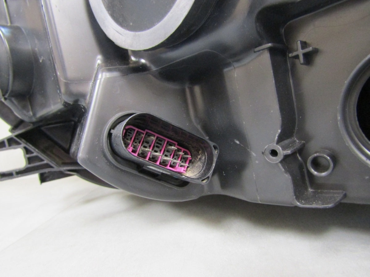 Prednji far AUDI A6 C7 xenon nezakretni RH desni 10-14