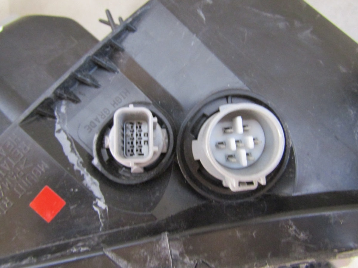 Prednji far MAZDA CX5 CX 5 II 2 SZARY SILNICZEK LED 17-21 LH lijevi K124-51040