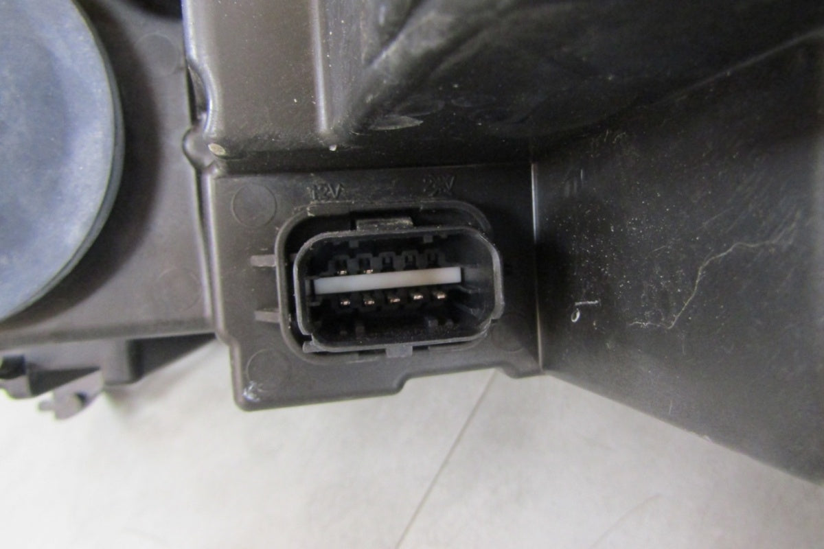 Prednji far Dacia Sandero III 3 Logan III 3 Jogger LED 20- RH desni 260103884R