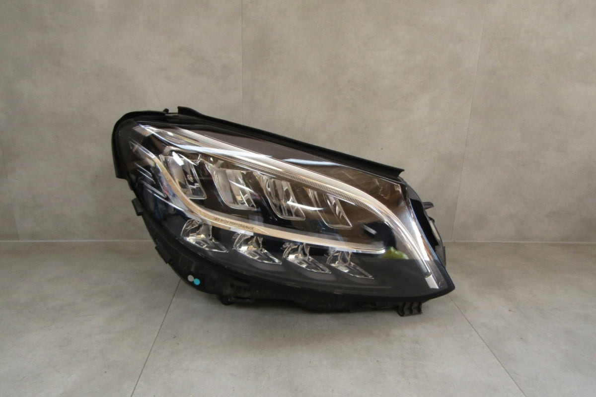 Prednji far Mercedes C klasa W205 Lift LED Performance RH 18- A2059066006
