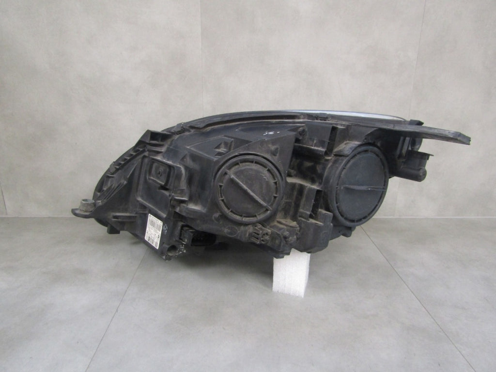 Prednji far MERCEDES R klasa LIFT sa sočivom desni RH 2518202861 09-14