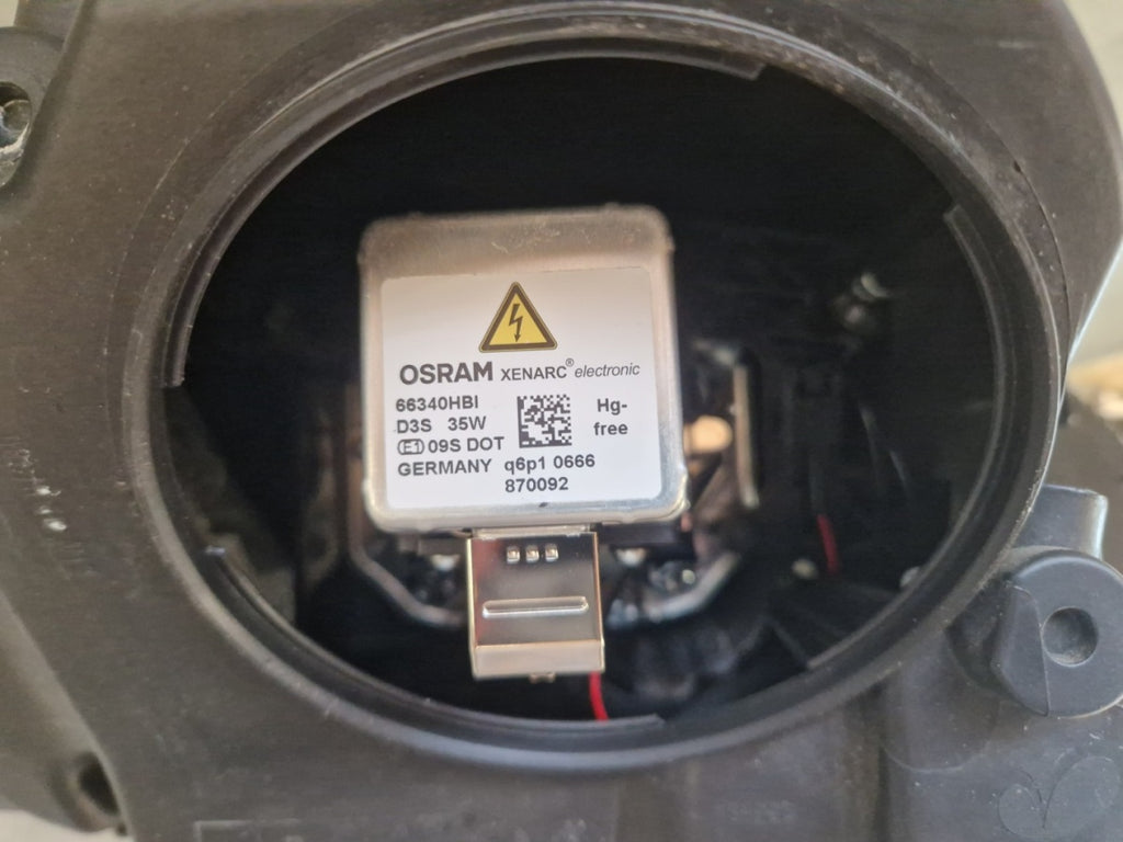 Prednji far JAGUAR XF X260 KESNON nezakretni desni RH 15-20 GX63-13W029-EF