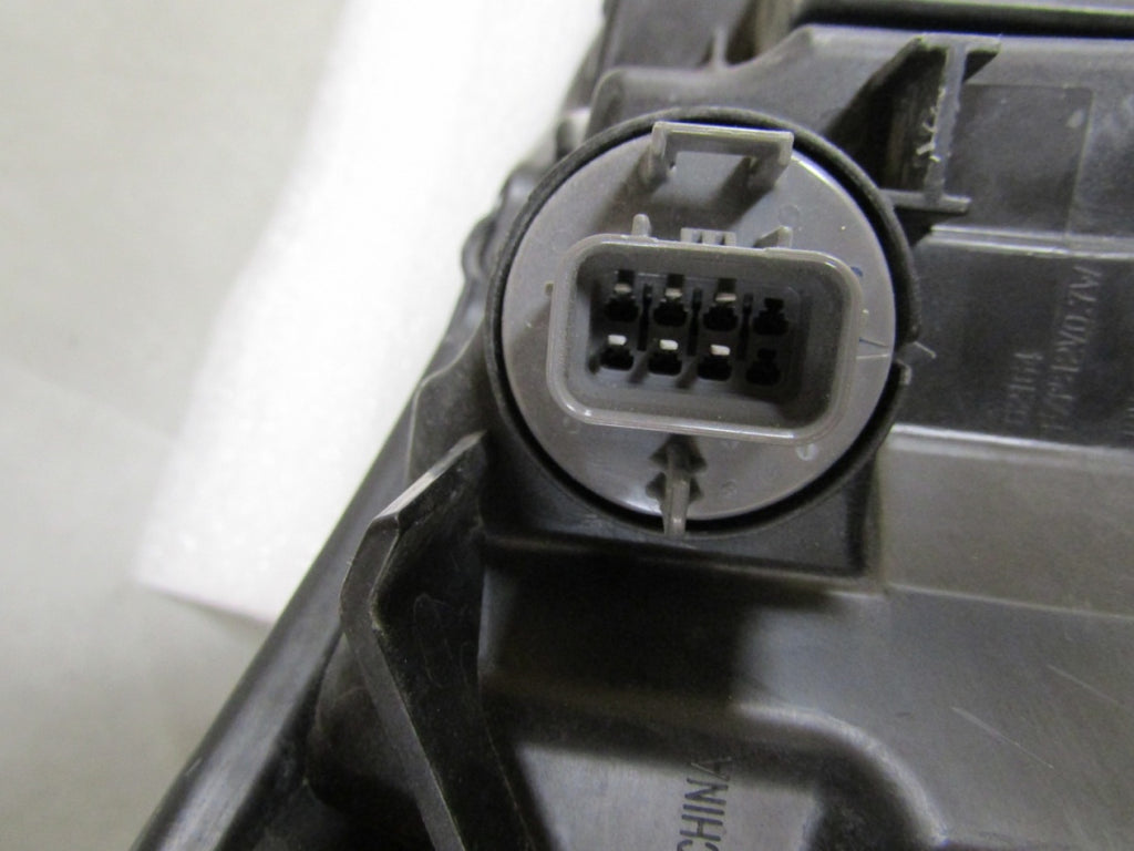 Prednji far HONDA HR-V HRV II 2 LED 13-19 LH
