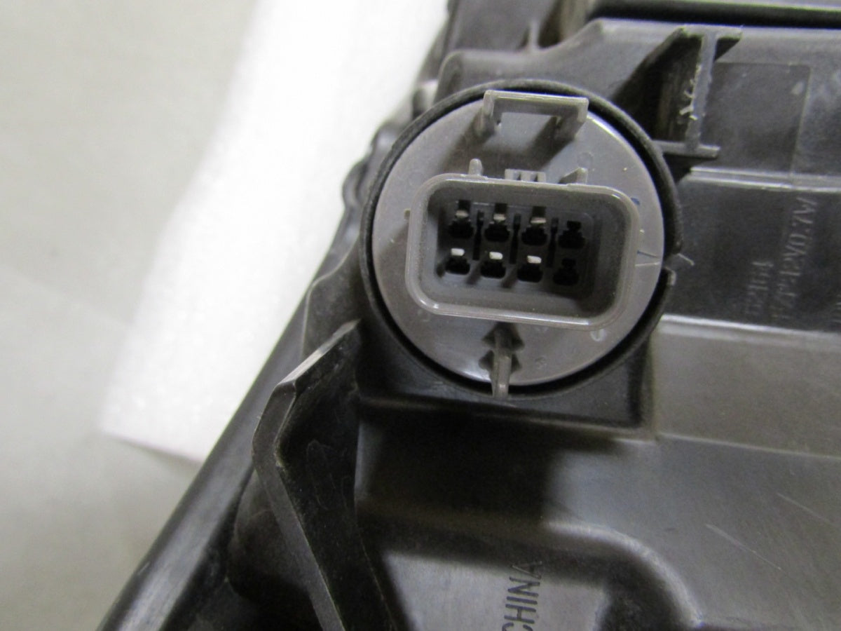Prednji far HONDA HR-V HRV II 2 LED 13-19 LH