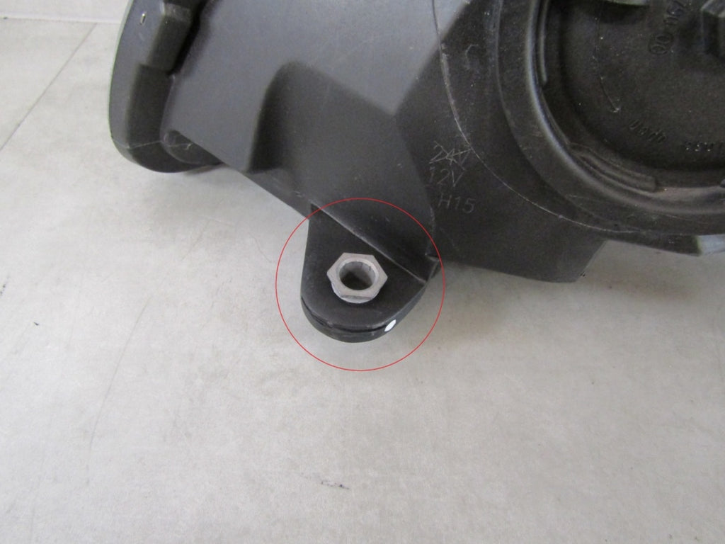 Prednji far MERCEDES V klasa W447 14- halogen RH desni A477 906 78 00