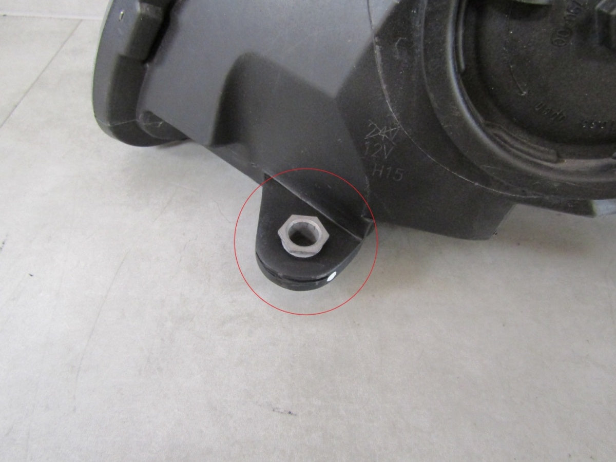 Prednji far MERCEDES V klasa W447 14- halogen RH desni A477 906 78 00