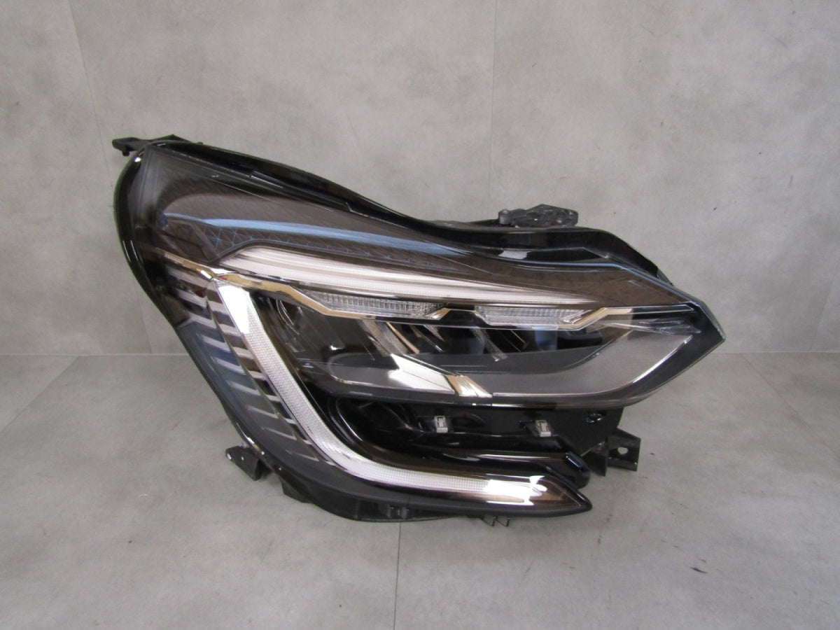 Prednji far RENAULT CAPTUR 2 II LED PURE VISION 19-23 RH desni 260104525R