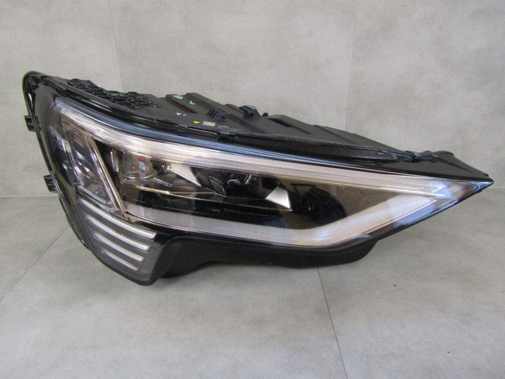 Prednji far AUDI E-TRON LIFT 4KE MATRIX RH desni 22- 4KE941036