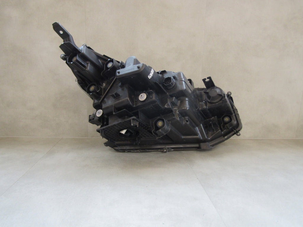 Prednji far TOYOTA YARIS CROSS FULL LED 20- LH lijevi