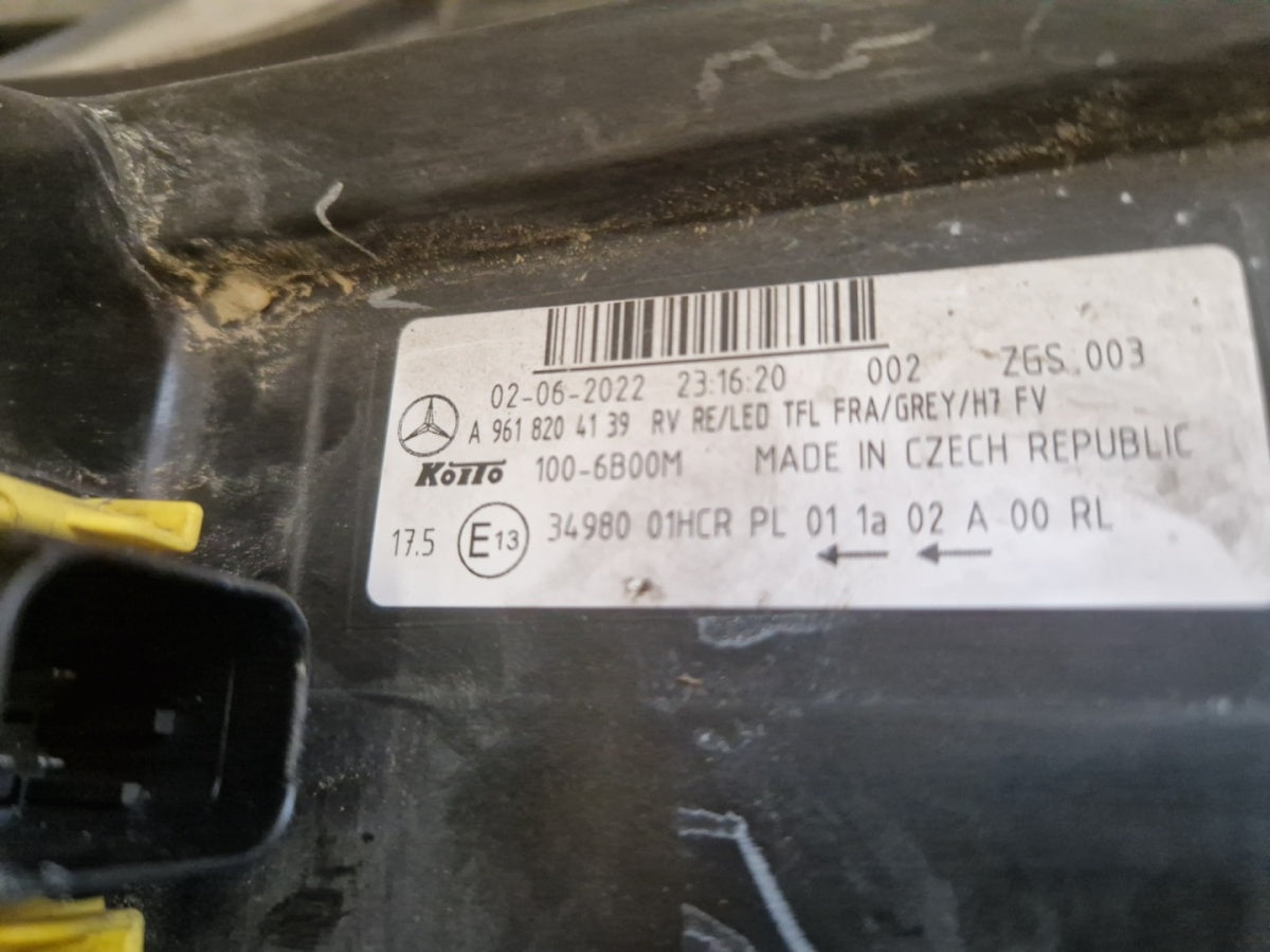Prednji far MERCEDES ACTROS MP4 halogen Z LED desni RH 11-19 A9618204139