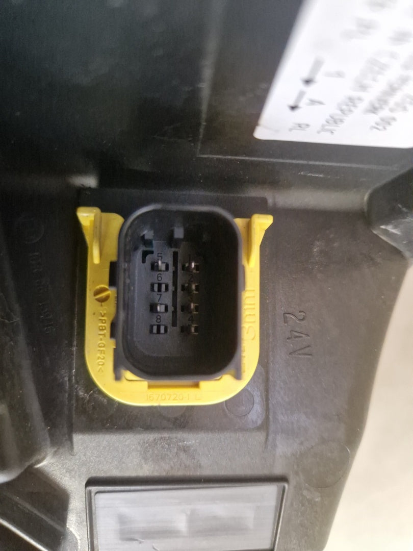Prednji far MERCEDES ACTROS W961 MP5 MP 5 FULL LED 18-23 lijevi LH A9618200859