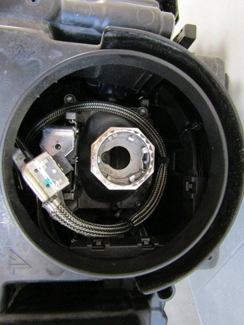 Prednji far AUDI A4 B8 8K0 LIFT xenon nezakretni 11-15 RH desni 8K0941006