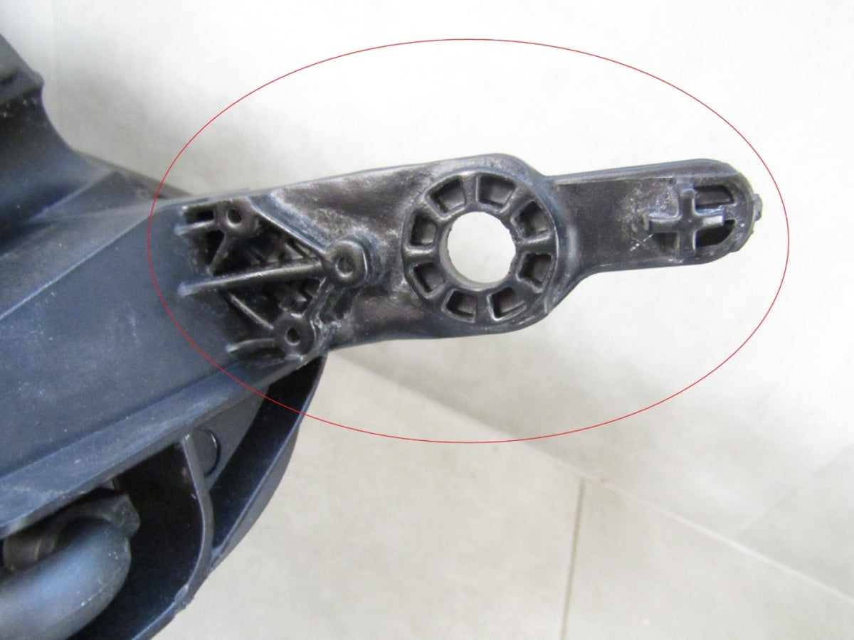 Prednji far CITROEN JUMPY 3 III 16-23 VIVARO 19-23 xenon nezakretni RH desni 9808233980