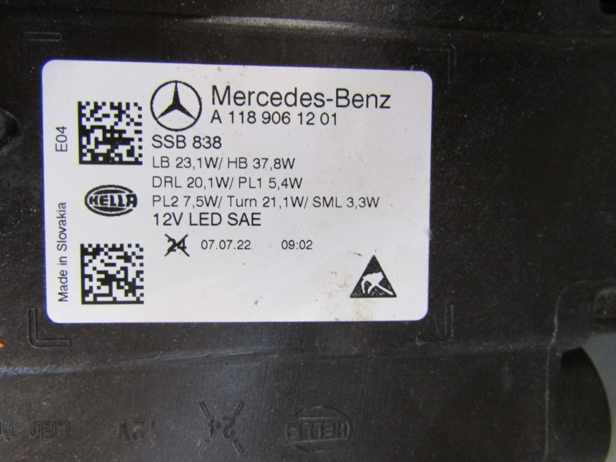 Prednji far MERCEDES CLA W118 LIFT FULL LED HIGH PERFORMANCE USA 23- RH A1189061201