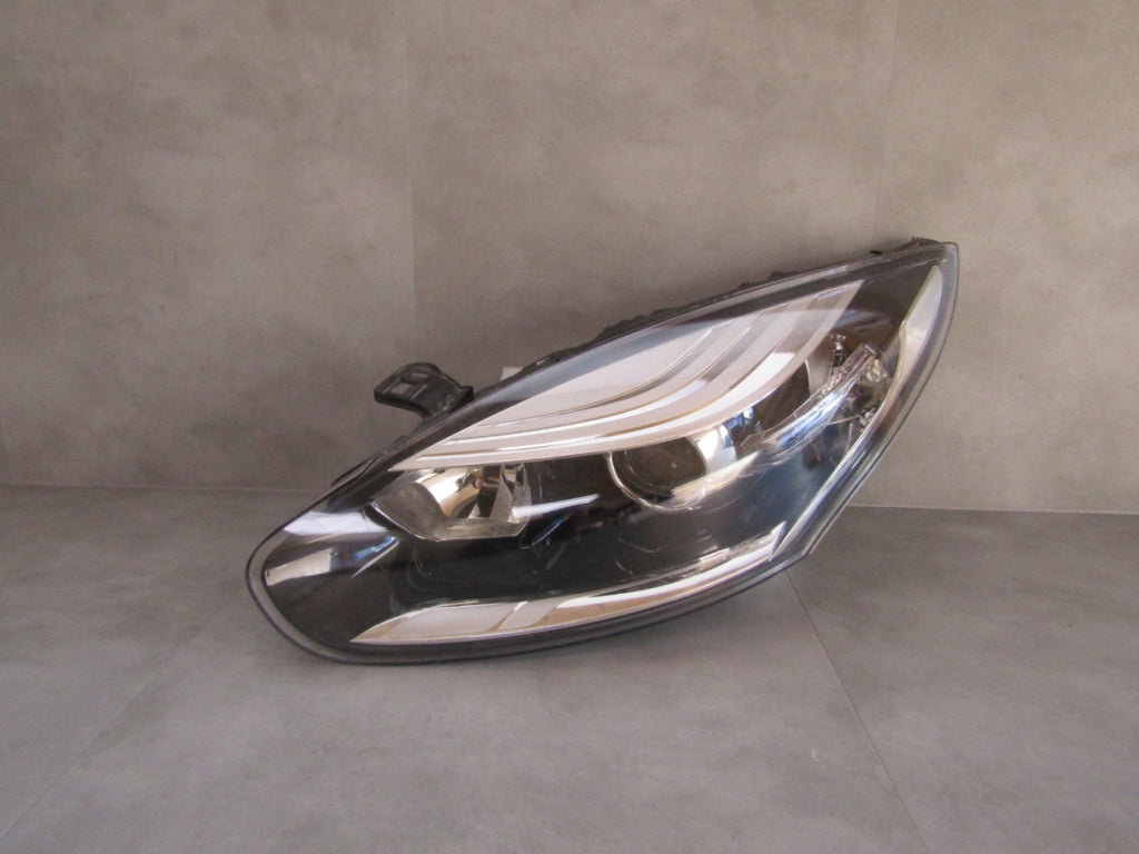Prednji far RENAULT MEGANE 3 III LIFT halogen sa sočivom 13-16 LH 260605817R