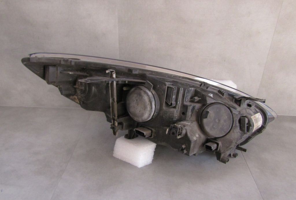 Prednji far RENAULT MEGANE 3 III LIFT halogen sa sočivom 13-16 LH 260605817R